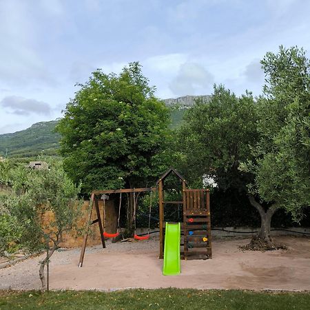Home Away From Home With Outdoor Pool, Botanical Garden And A Beautiful Sea View Kaštela Εξωτερικό φωτογραφία