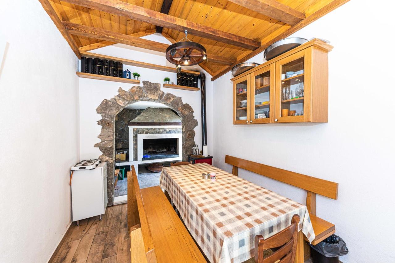Home Away From Home With Outdoor Pool, Botanical Garden And A Beautiful Sea View Kaštela Εξωτερικό φωτογραφία