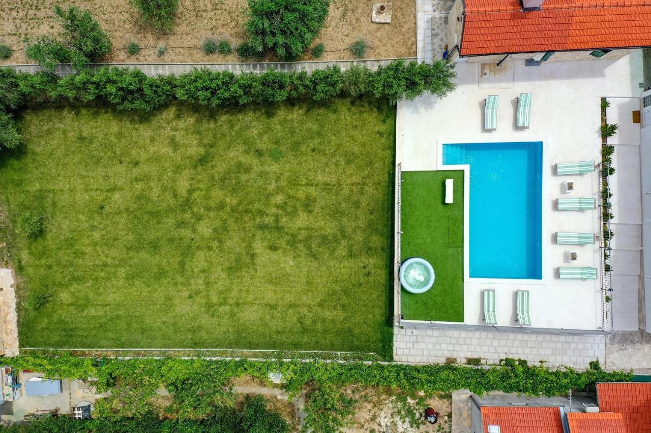 Home Away From Home With Outdoor Pool, Botanical Garden And A Beautiful Sea View Kaštela Εξωτερικό φωτογραφία